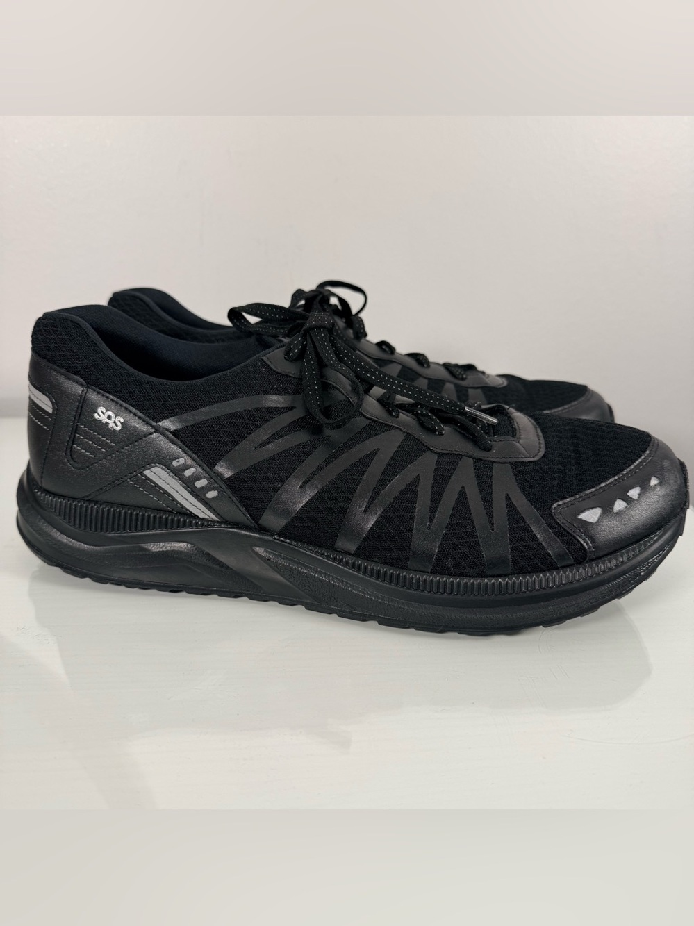 SAS Mission One Sneaker Black Lace Up Athletic Shoes Vibram
Sole Men's Sz 13 EE